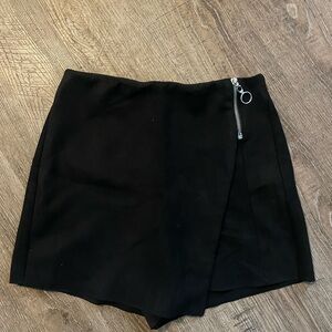 Black Zara Velvet Skort with Zipper Detail
